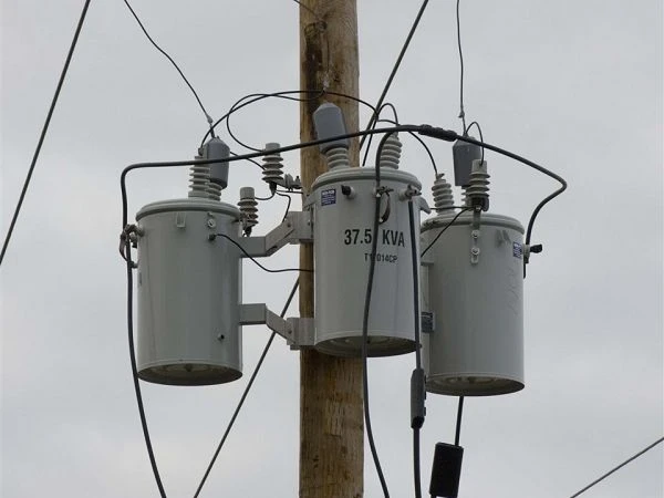3-phase Liquid Filled Pole-mounted Transformers 3-phase Liquid Filled Pole-mounted Transformers